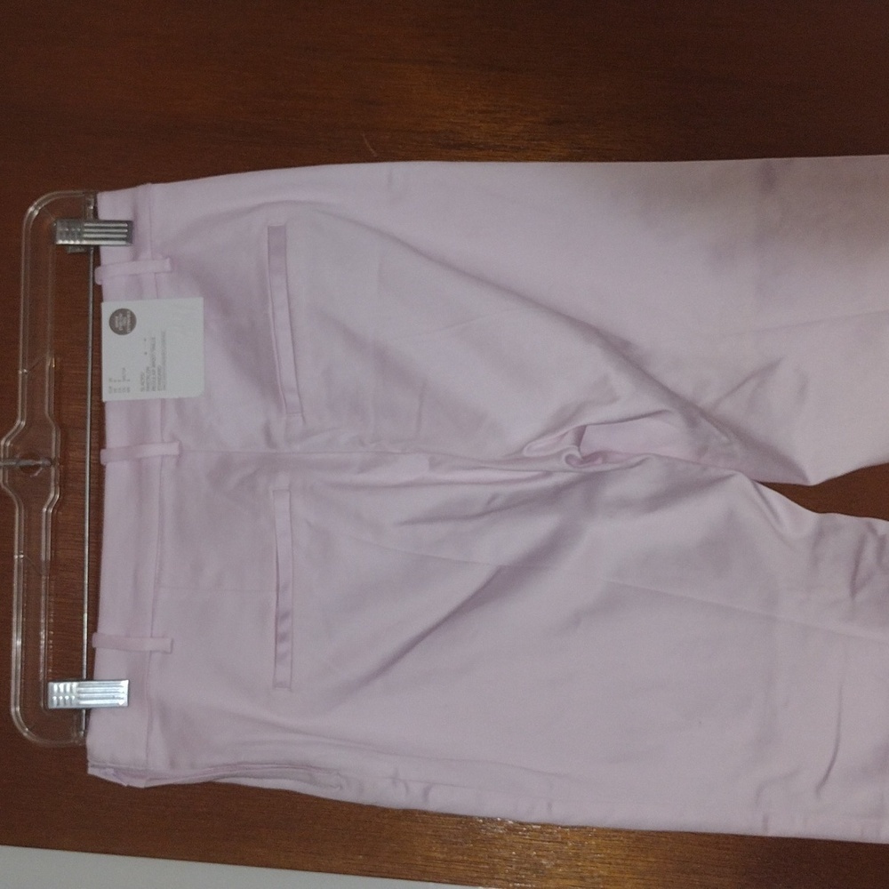 Cute size 8 pale pink​